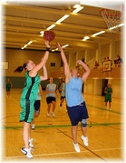 Pinja Häkkisen tyylinäyte heitosta naisten FUN-sarjan ottelussa PakVi OldStars - Terä.