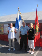 Seuran 70-vuotis juhlatapahtumassa onnitteluja oli vastaanottamassa Arskan lisäksi Heikki Luoma ja Sanna Sinisalo.